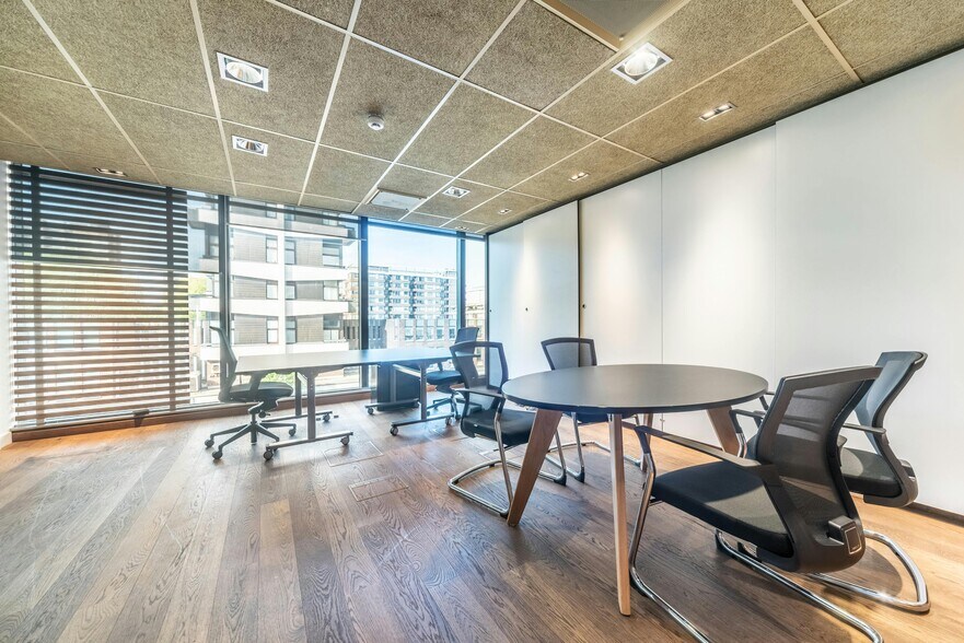 178-180 Edgware Rd, London to rent - Building Photo - Image 2 of 29