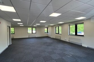 Pynes Hl, Exeter to rent Interior Photo- Image 2 of 2