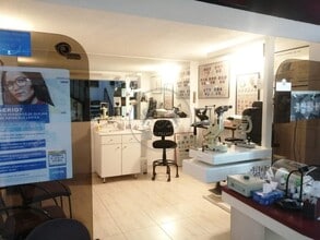 Retail in Madrid, Madrid to rent Interior Photo- Image 2 of 7