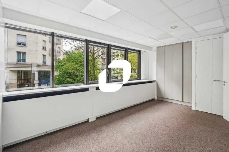 Office in Montrouge to rent - Interior Photo - Image 3 of 32