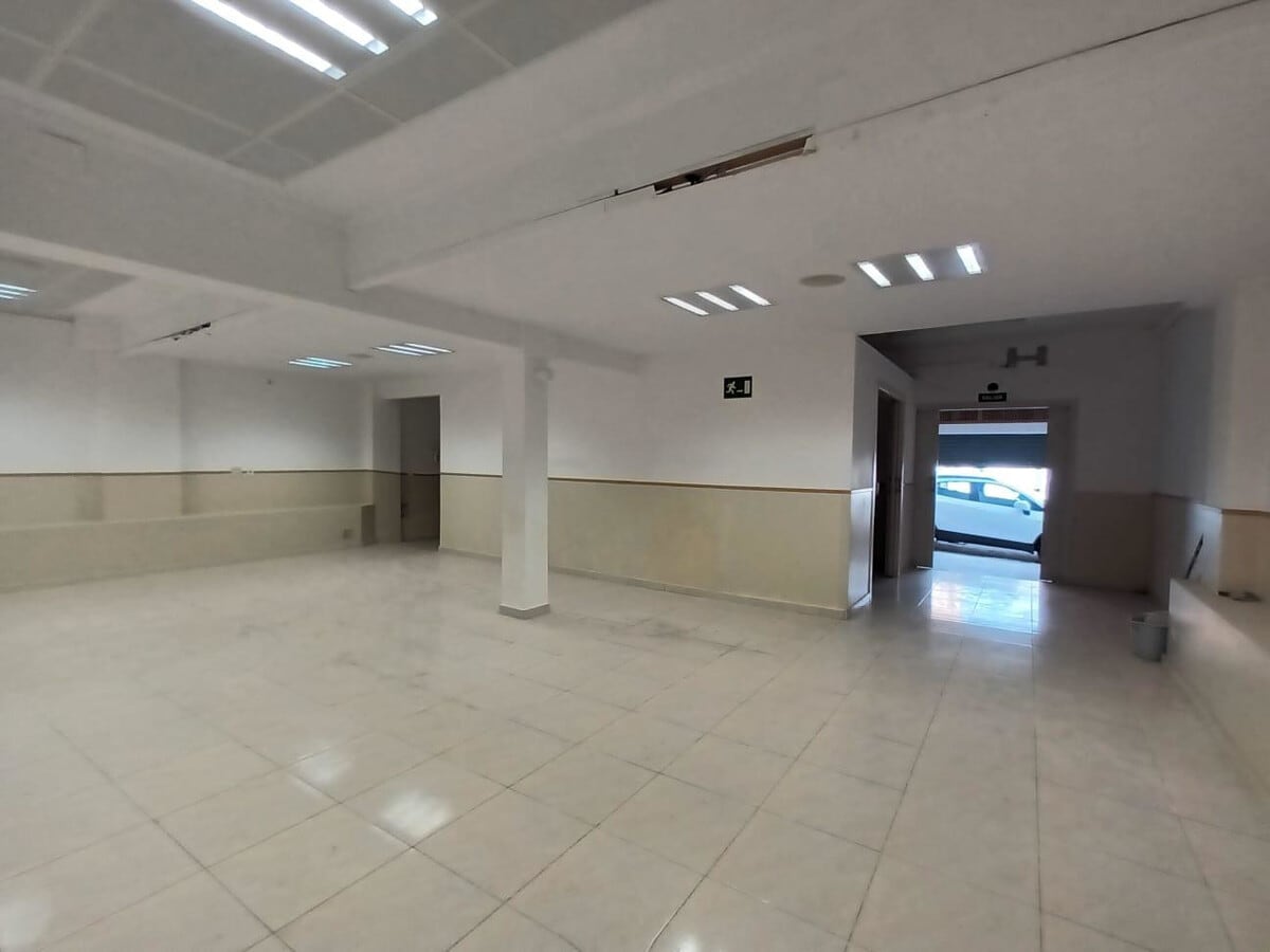 Sabadell, BAR 08208 - Unit 1 y 2 - - Interior Photo - Image 2 of 7