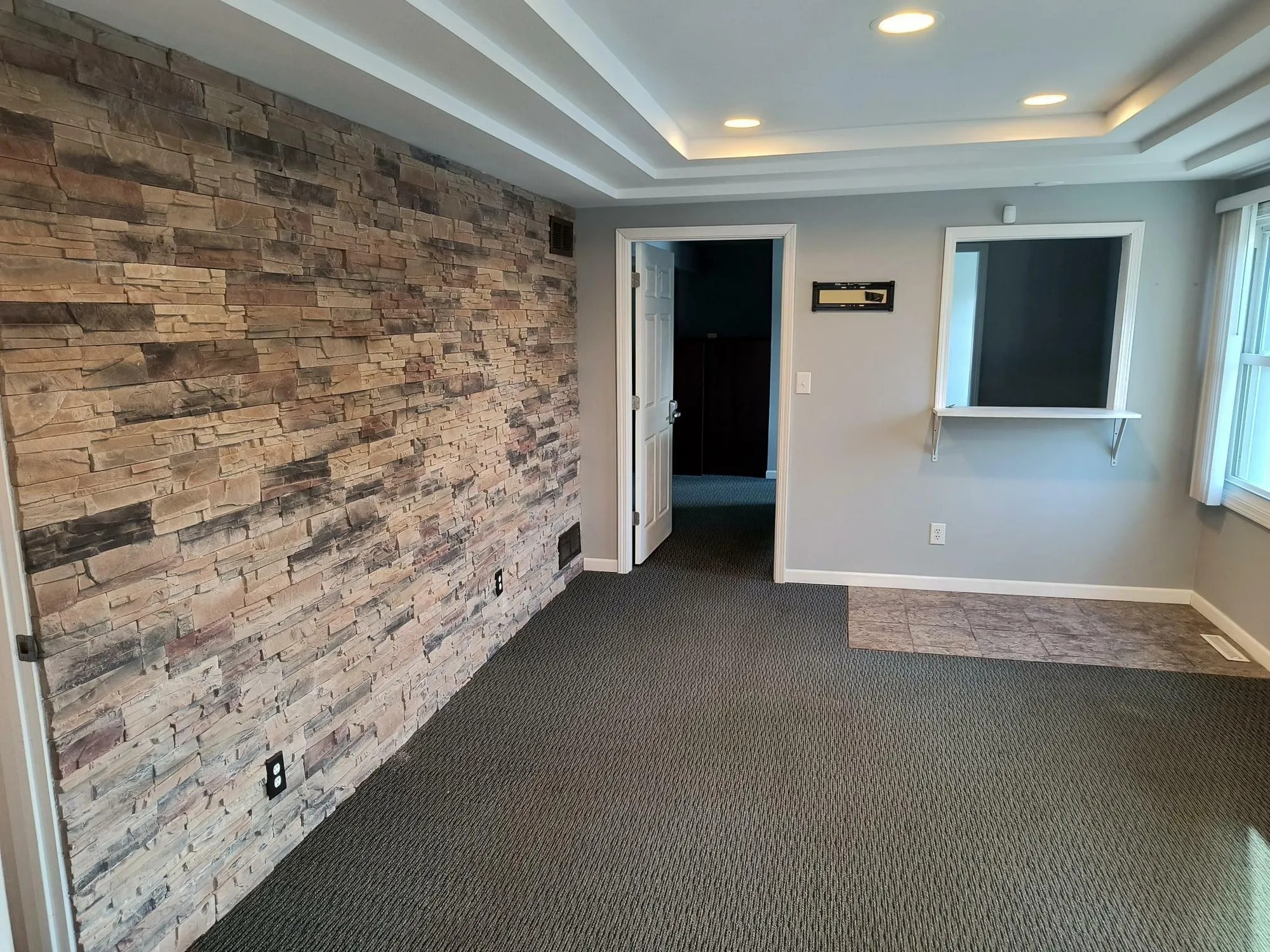 7725 Taft St, Merrillville, IN to rent Interior Photo- Image 1 of 1