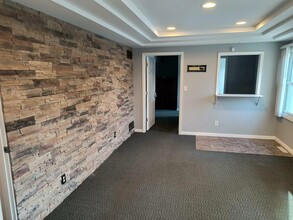 7725 Taft St, Merrillville, IN to rent Interior Photo- Image 1 of 1