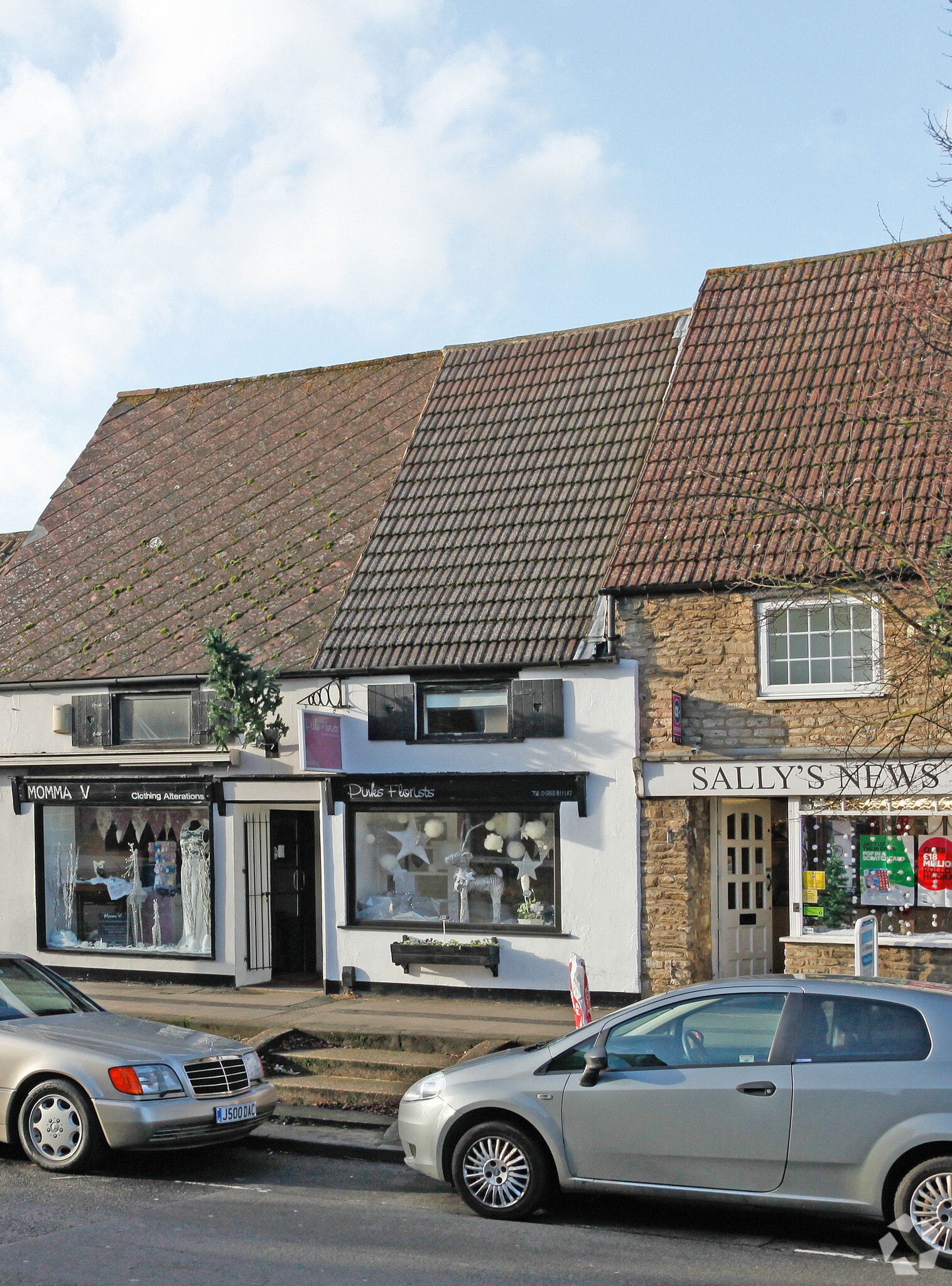 44 High St, Higham Ferrers for sale Primary Photo- Image 1 of 3