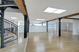 Maidstone Building Mews, London to rent Interior Photo- Image 2 of 5