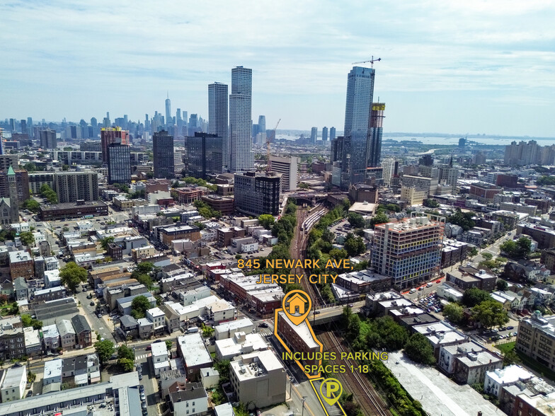 845 Newark Ave, Jersey City, NJ for rent - Aerial - Image 3 of 38