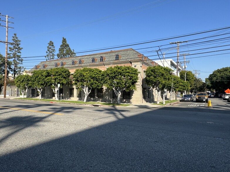 1554 S Sepulveda Blvd, Los Angeles, CA for rent - Building Photo - Image 1 of 9