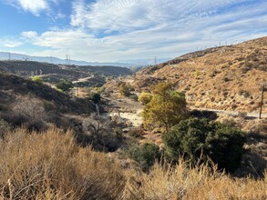 25121 Sierra Hwy, Santa Clarita, CA for sale Primary Photo- Image 1 of 6