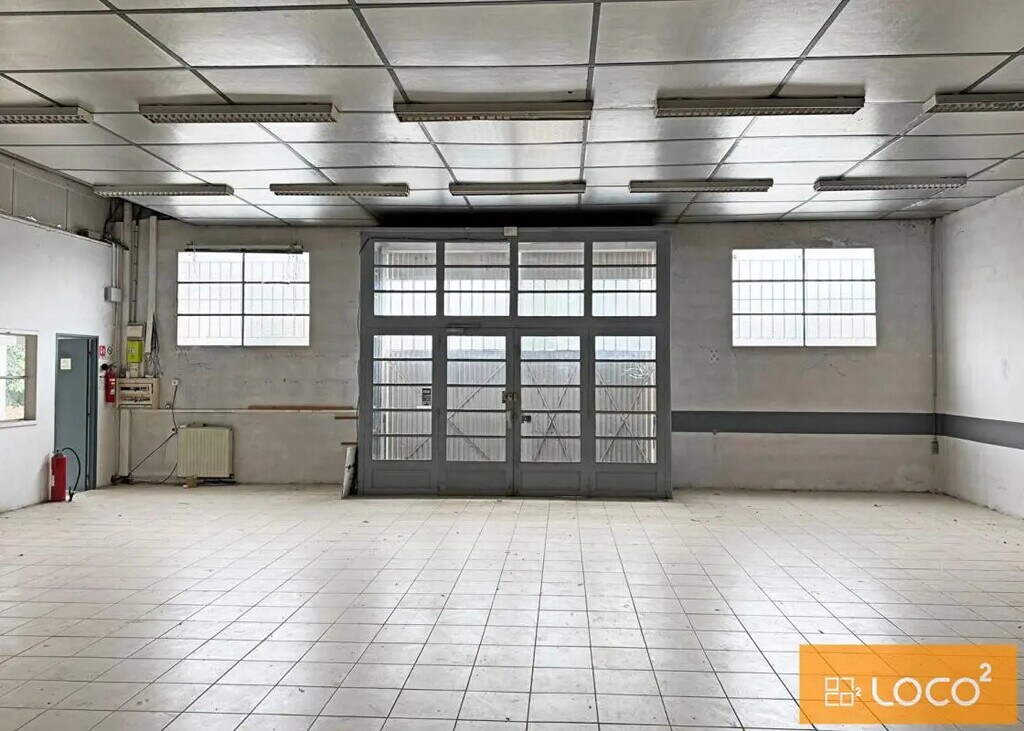 Location Local d'activités 570 m² - Photo 1