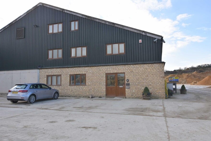 Winchcombe Rd, Guiting Power to rent - Building Photo - Image 1 of 1