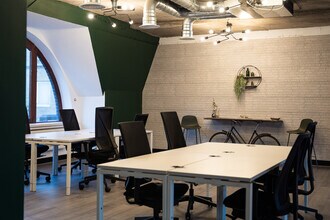 16-18 St Johns Ln, London to rent Interior Photo- Image 2 of 10