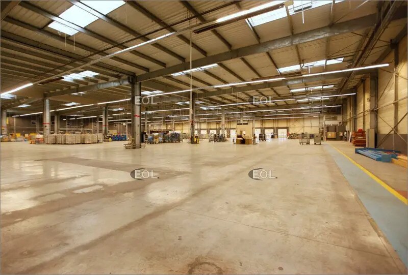 Industrial in Mitry-Mory to rent - Interior Photo - Image 3 of 4