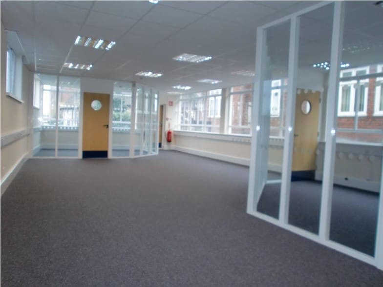 35 Iron Gate, Derby to rent - Interior Photo - Image 3 of 7