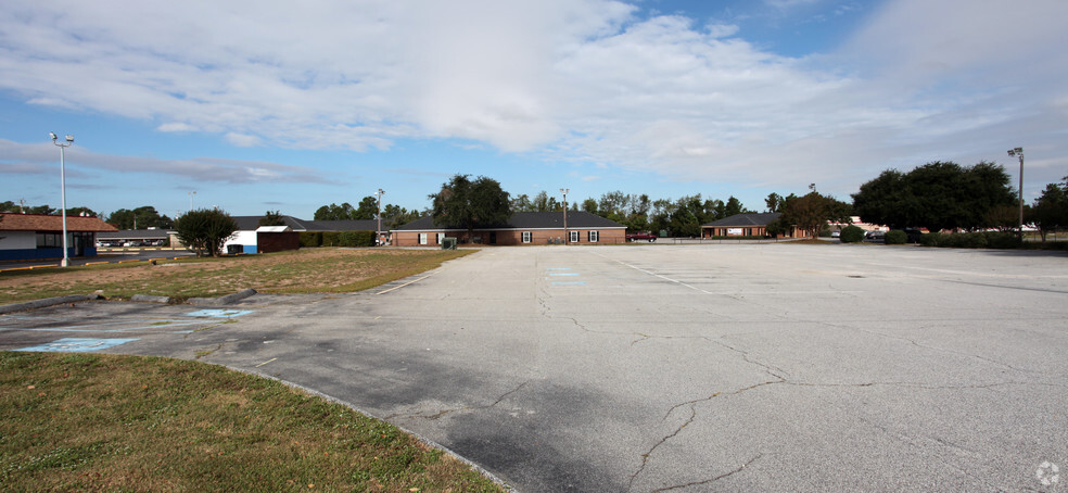 2083 W Evans St, Florence, SC for rent - Building Photo - Image 3 of 4