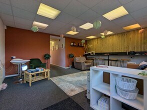 The Green, Elstead to rent Interior Photo- Image 2 of 3