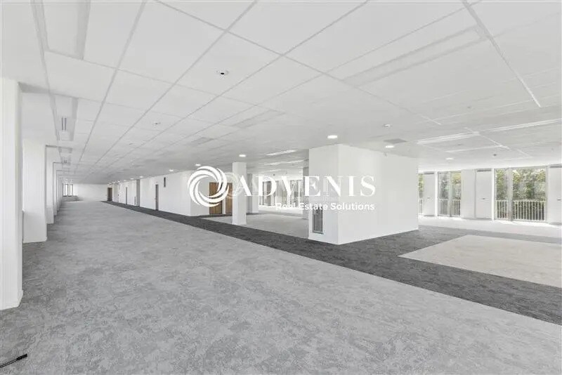 Office in Bobigny to rent - Building Photo - Image 3 of 12