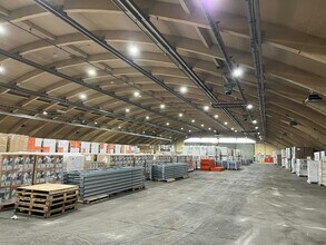 Aston Down, Frampton Mansell to rent Interior Photo- Image 1 of 2