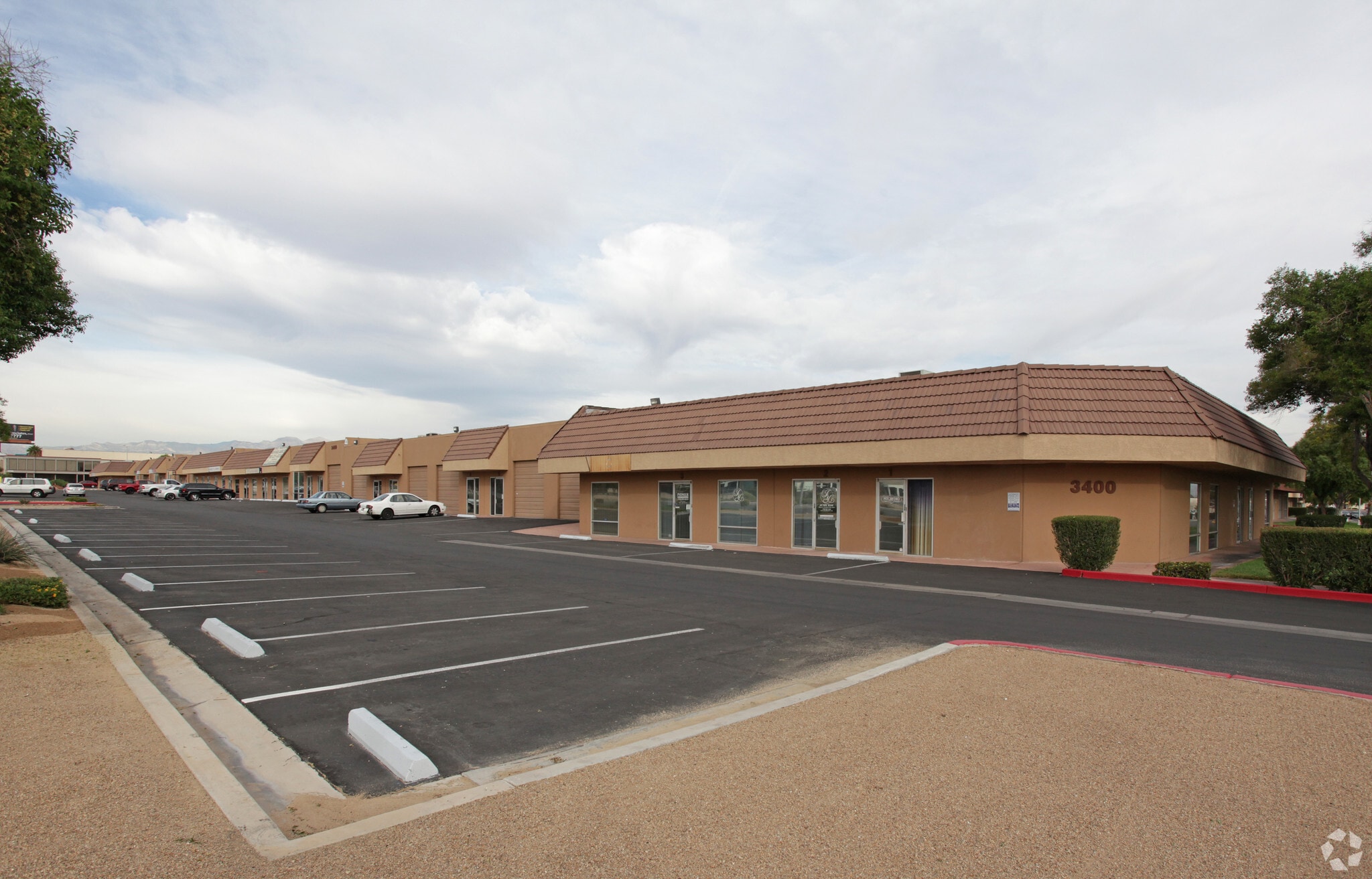 3400 W Desert Inn Rd, Las Vegas, NV to rent Primary Photo- Image 1 of 3