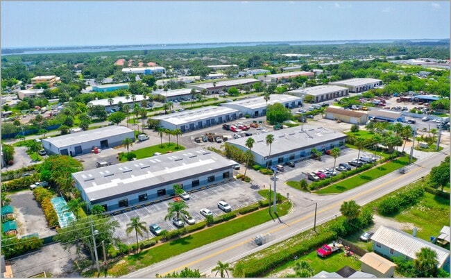 More details for 672 Old Dixie Hwy, Vero Beach, FL - Light Industrial, Industrial to Rent