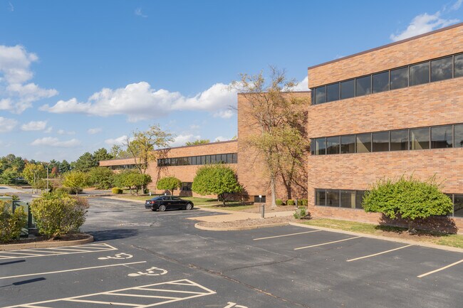 More details for 945-951 Hornet Dr, Hazelwood, MO - Office to Rent