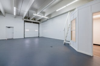 5306 S Bannock St, Littleton, CO to rent Interior Photo- Image 2 of 6