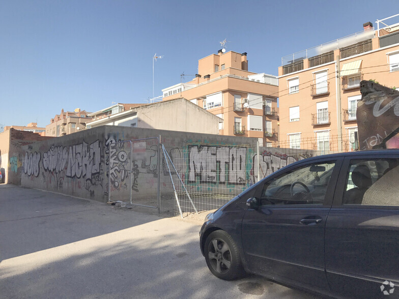 Calle Pozuelo, 9 B, Fuenlabrada, Madrid for sale - Building Photo - Image 2 of 2