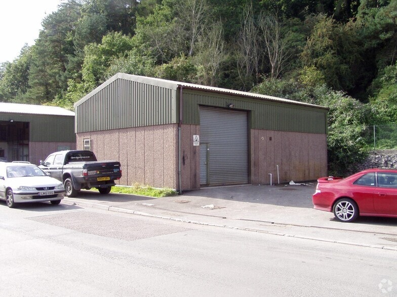 Mill Rd, Radstock to rent - Primary Photo - Image 1 of 2