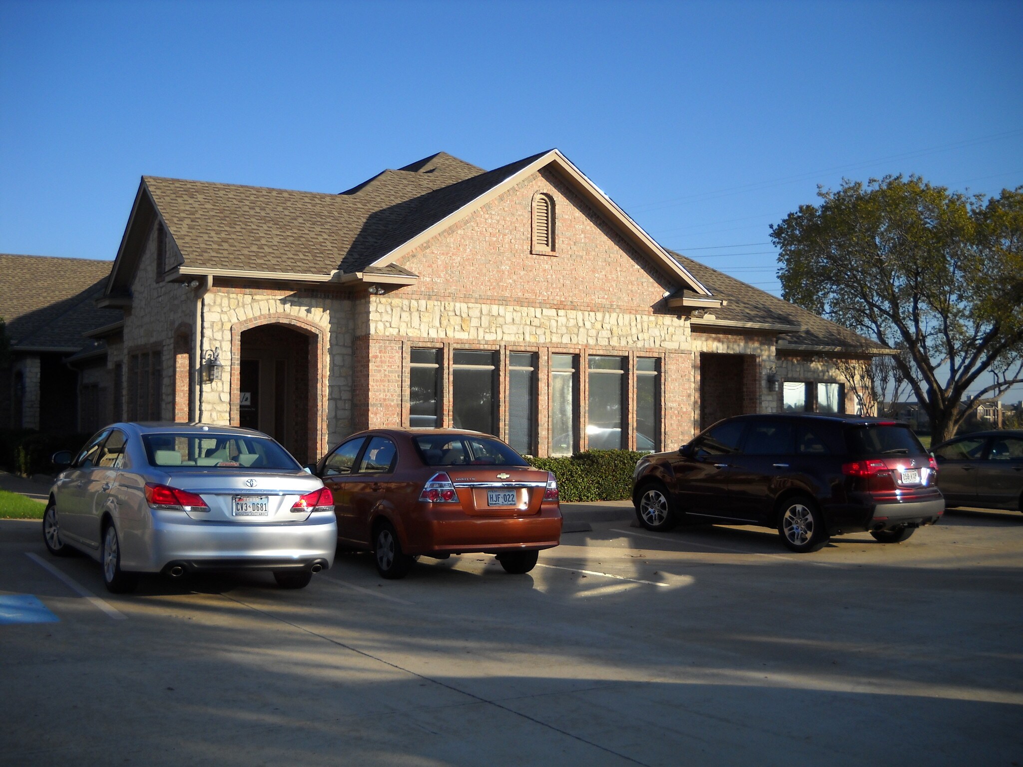2418 N Marsh Ln, Carrollton, TX for sale Primary Photo- Image 1 of 1