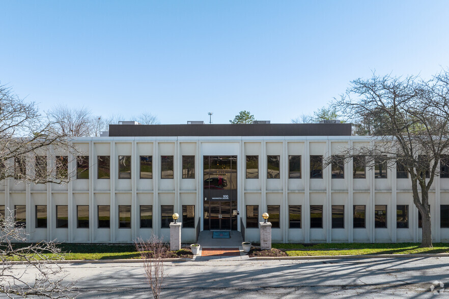 2570 Boulevard of the Generals, Norristown, PA for rent - Building Photo - Image 3 of 7