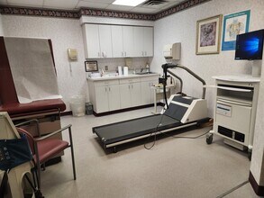 329 Belleville Ave, Bloomfield, NJ to rent Building Photo- Image 2 of 16