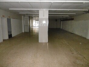 Retail in Roquetes, Tarragona to rent Interior Photo- Image 2 of 5