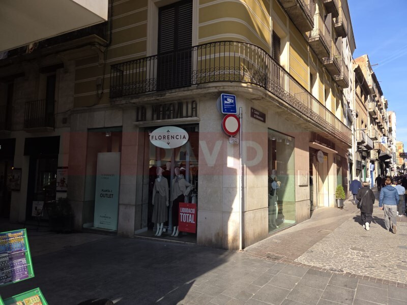 Retail in Reus, Tarragona to rent Primary Photo- Image 1 of 3