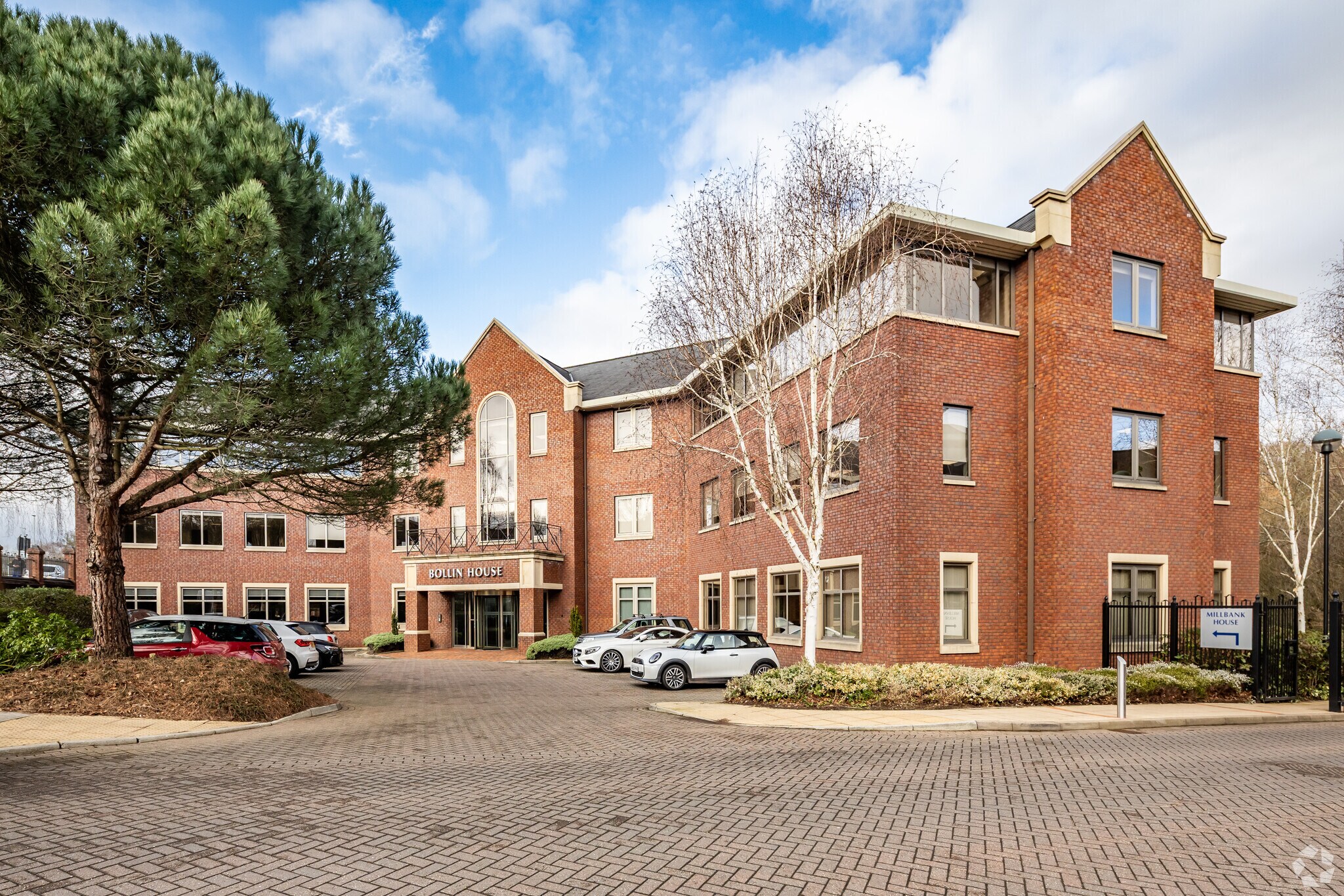 Bollin Walk, Wilmslow to rent Primary Photo- Image 1 of 16
