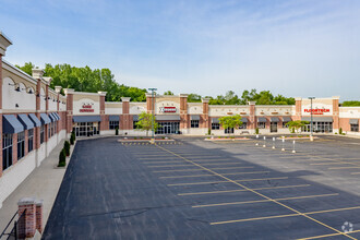 19555 W Bluemound Rd, Brookfield, WI for sale Building Photo- Image 1 of 1