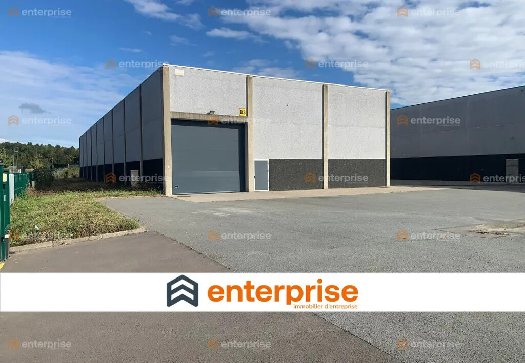 Vente Local d'activités 1 000 m² - Photo 1