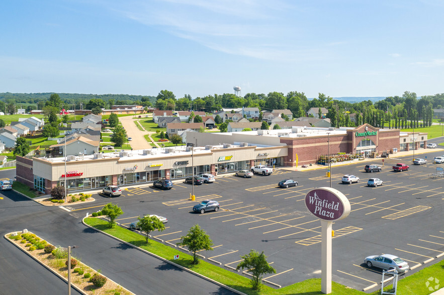 5-37 Winfield Plaza, Winfield, MO for rent - Primary Photo - Image 1 of 6