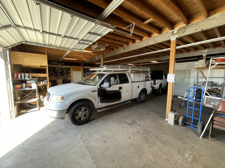 950 E Baseline Ave, Apache Junction, AZ for rent - Interior Photo - Image 2 of 6