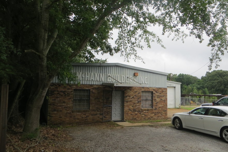 1192 Askew Ferry Rd, Edwards, MS for sale - Primary Photo - Image 1 of 1