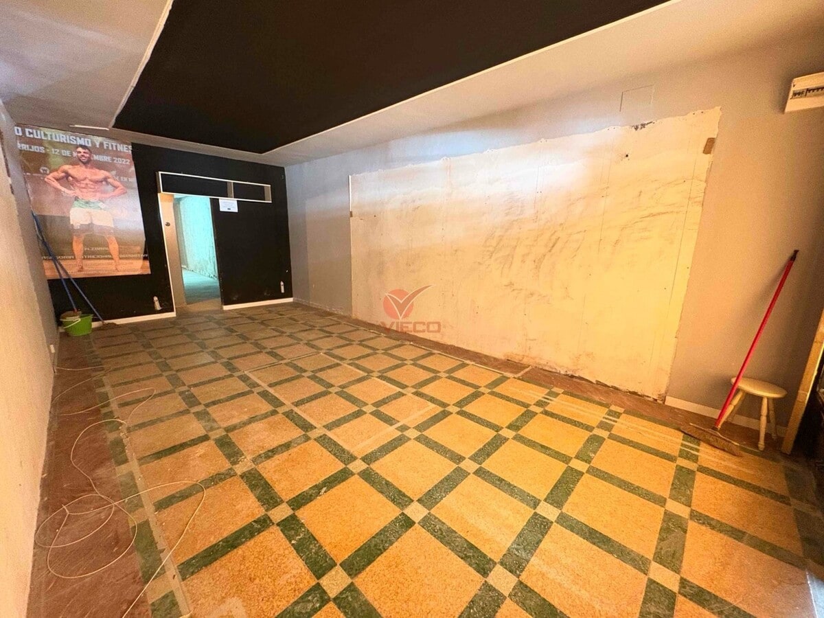 Cuenca, CUE 16001 - Unit Pl:00 Pt:01 - - Interior Photo - Image 2 of 9