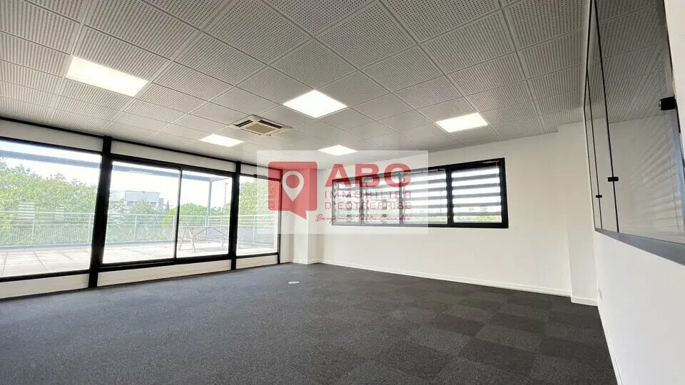 Office in Montpellier to rent - Building Photo - Image 3 of 12