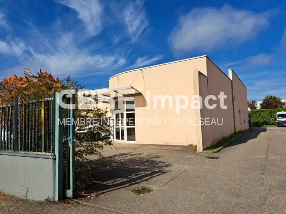 Location Local d'activités 373 m² - Photo 1