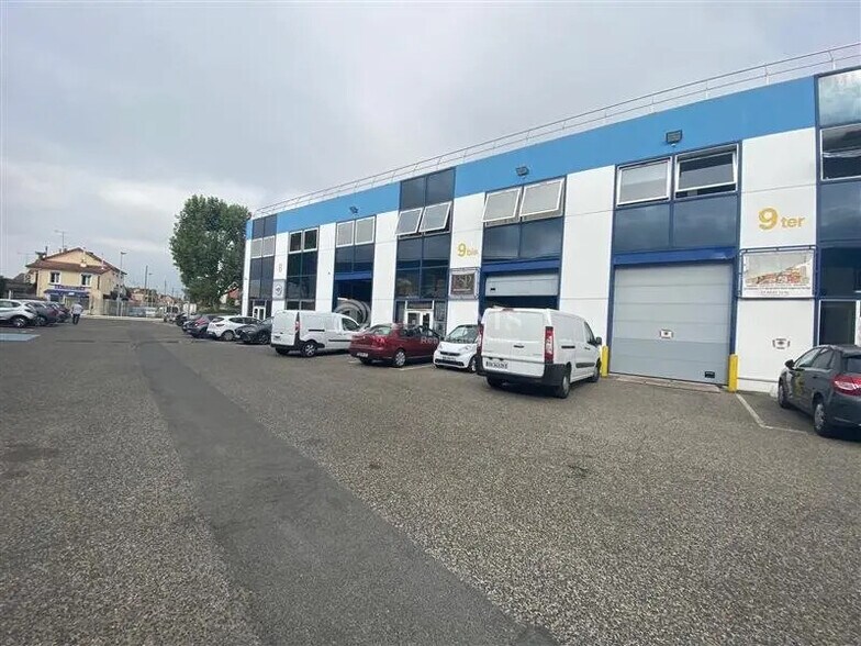 Light Industrial in Vitry-sur-Seine to rent - Building Photo - Image 2 of 6