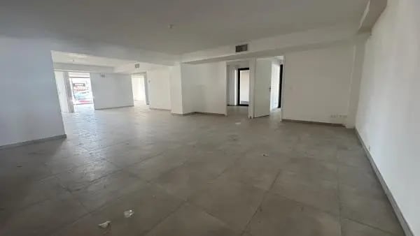 Vente Bureaux 152 m² - Photo 1