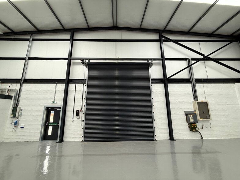 Durban Rd, Bognor Regis to rent - Building Photo - Image 3 of 19