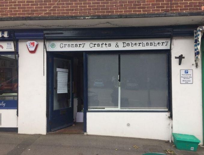 5 Grove Corner, Leatherhead for sale - Primary Photo - Image 1 of 1