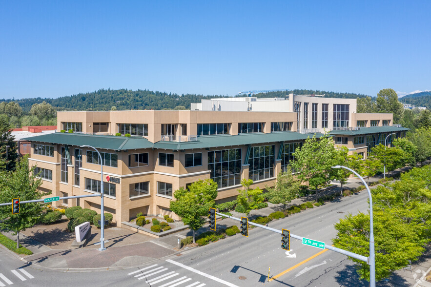 1180 NW Maple St, Issaquah, WA for rent - Primary Photo - Image 1 of 8