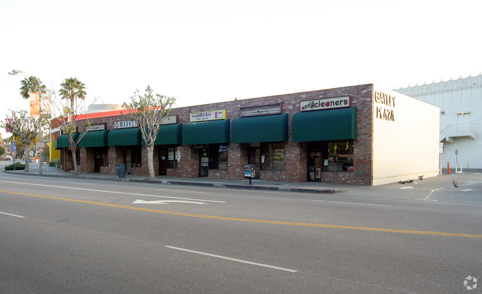 950-966 Gayley Ave, Los Angeles, CA for rent - Primary Photo - Image 1 of 9