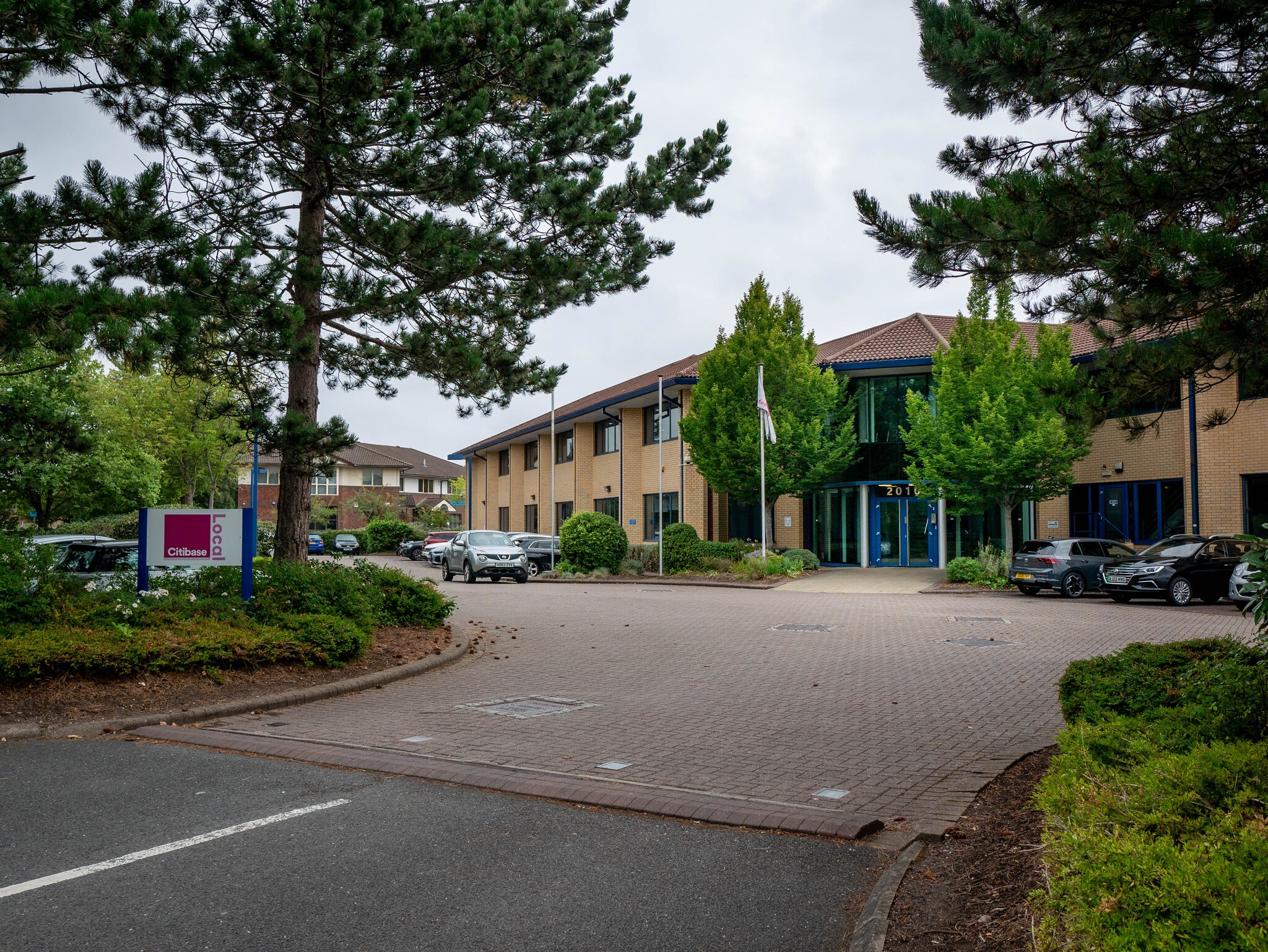 2010 The Crescent, Birmingham to rent Building Photo- Image 1 of 12