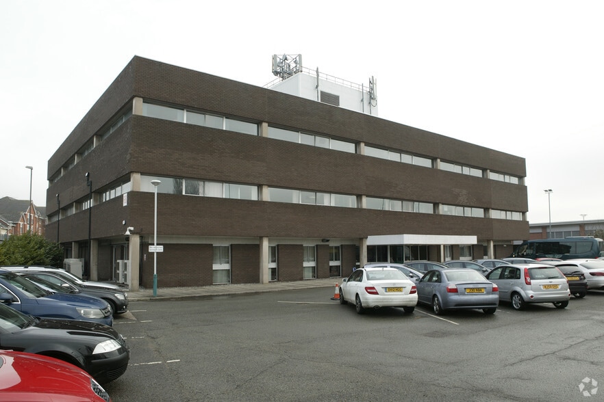 Dunwoody Way, Crewe for sale - Primary Photo - Image 1 of 1