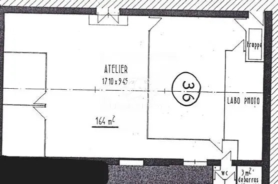 Location Entrepôt 298 m²